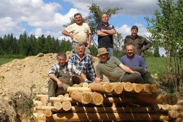 Tí, ktorí sa na stavbe podieľali
